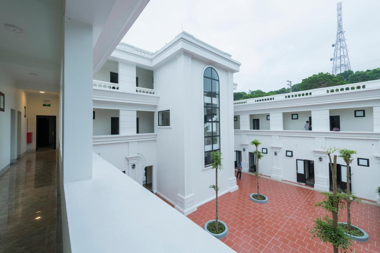 Starlight Boutique Hotel Quảng Ninh Extérieur photo